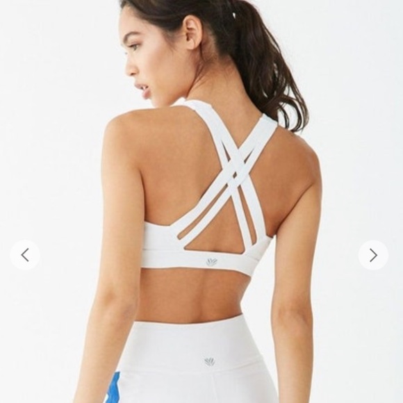 Forever 21 Other - Forever 21 (NWT) Low-Impact Criss-Cross Sports Bra
